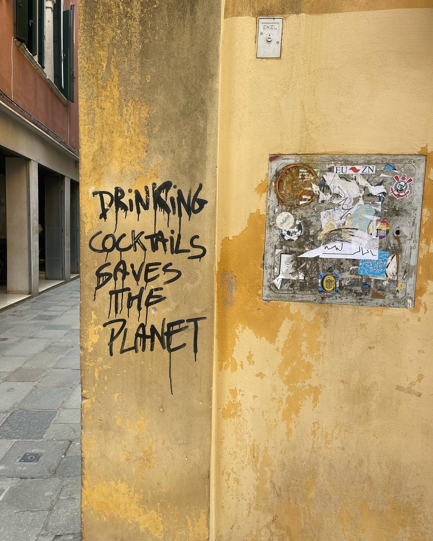 BANK HOLIDAY BOOZING &bull; 
Not thinking about the science or rationale behind the bold graffitied statement that &lsquo;Drinking cocktails saves the planet&rsquo; but we love it! 
We are expecting to be stirring a load of ingredients in glasses and